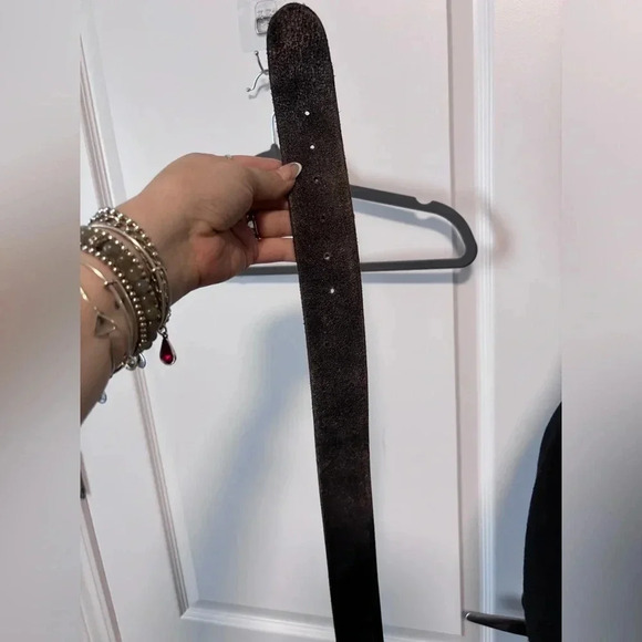 Vintage | Genuine Leather Canadiana  Large Buckle Belt - Picture 4 of 8